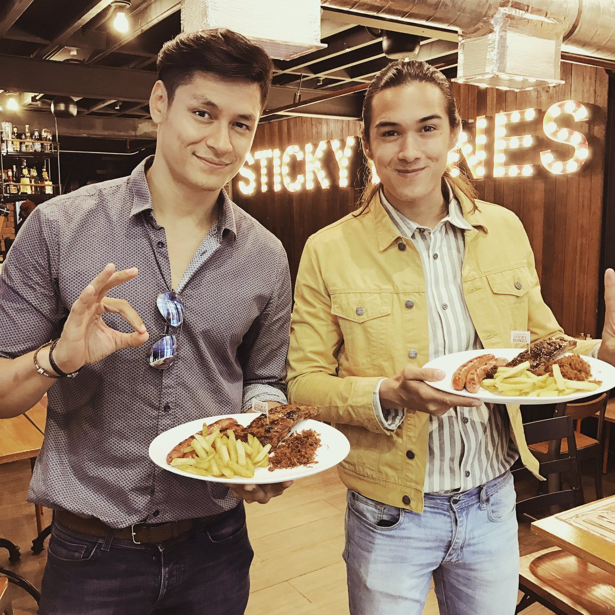 Thank you so much <a href="/TheMallofAsia/">SM Mall of Asia</a> for our #SMEats #SMYouthlamons food trip with our big brother @hideo_official. 'Til next time! 🍱🌮🍔🍛🍰🍹