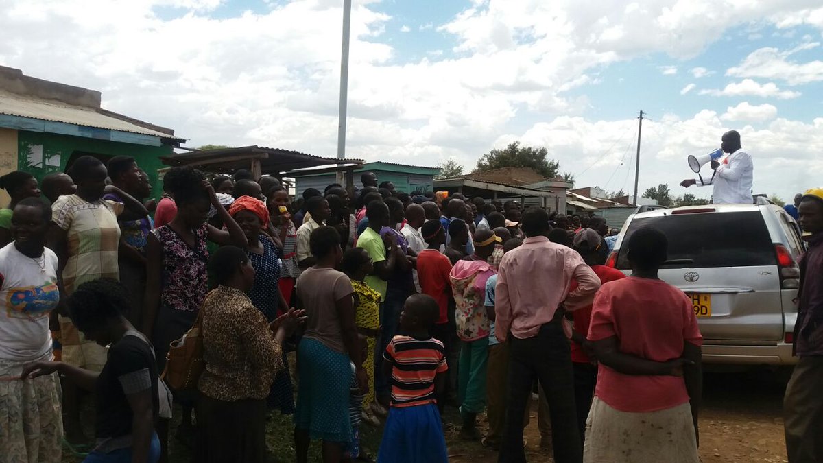 EnoshBolo's tweet photo. TODAY IN NDHIWA:Mobilizing residents of Sikwadhi to register to vote.
#BolneBolo #Vote4Bolo https://t.co/cuxXOg6qn9