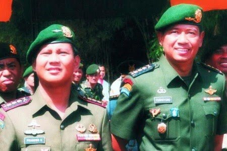 mahendradatta's tweet photo. Semoga Allah SWT menyatukan mereka kembali dalam 1 perjuangan https://t.co/TcpT7WZcIn