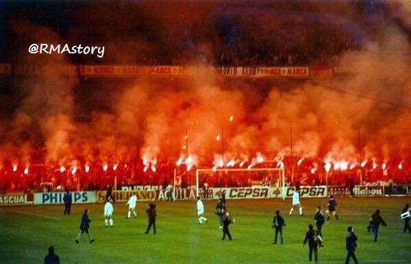 Muhammad2231997's tweet photo. #BernabeuNeedsUltrasSur
لازم يرجع الالتراس
بدل من التماثيل اللي بتكون موجودة في المدرجات

لازم يرجع جحيم البيرنابيو كما كان من قبل https://t.co/sbYDvYk9t4