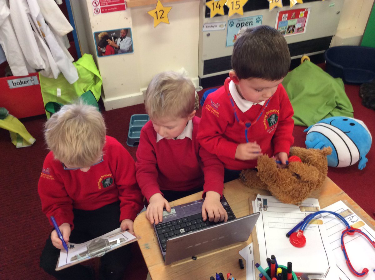 EPA_KittensFS1's tweet photo. Caring for the poorly animals in our vets (just like Princess Pearl in the Zog story we read!) @EastfieldPri https://t.co/0MpLAq1F3l