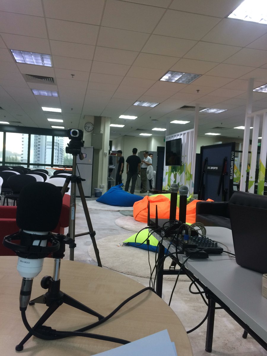trongdan_tran's tweet image. Gopher meetup Singapore at SP office starts #GoReleaseParty #go18 #golang