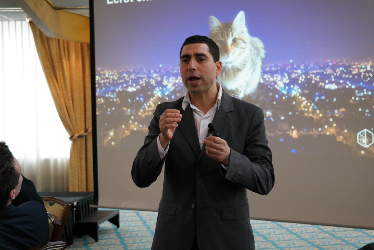 📸 Presentatie <a href="/mimounoaissa/">Mimoun Oaissa</a> tijdens de lunch van de Excelsior Business Club in het Carlton Hotel Spijkenisse #excelsiorrdam #ebc #samensterk