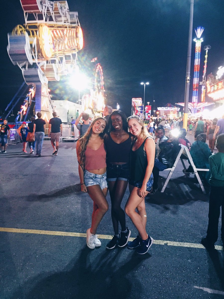 AlessiaMallozzi's tweet photo. Happy birthday to my forever Jamaican spider 🕷 love you so much @mariijarvis have a good one 💋❤🎉 https://t.co/GsMGlZOW7z