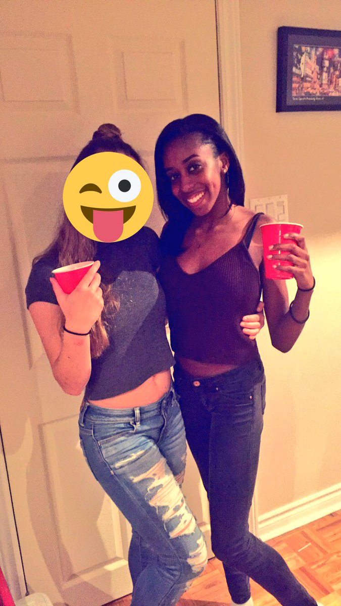 AlessiaMallozzi's tweet photo. Happy birthday to my forever Jamaican spider 🕷 love you so much @mariijarvis have a good one 💋❤🎉 https://t.co/GsMGlZOW7z