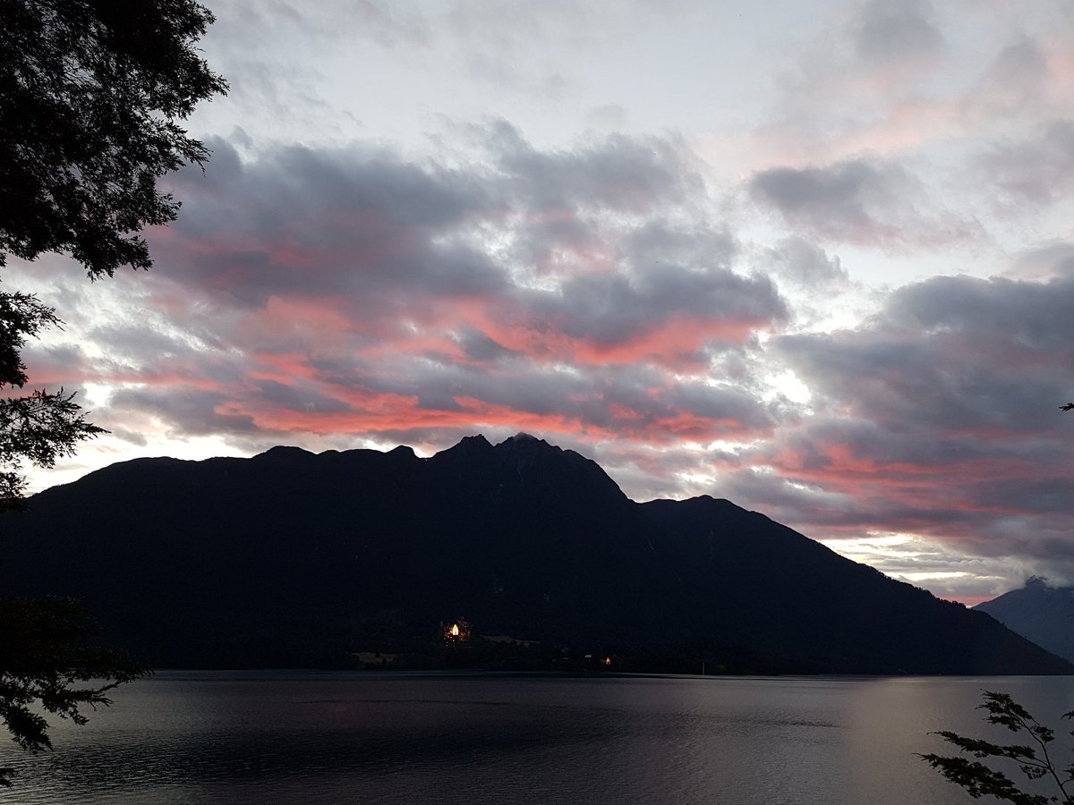 Suramericapunta's tweet photo. Cena atardeciendo https://t.co/xyVh3l3DZ8