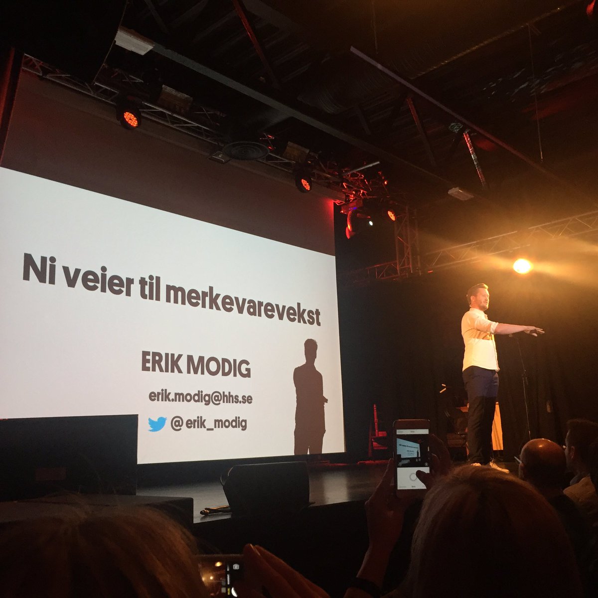 På #webdagenaes med #branding og #digitalisering på timeplanen