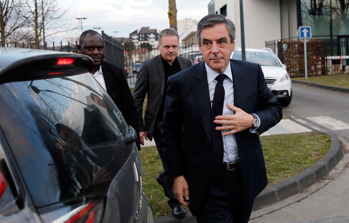 leJDD's tweet photo. Fillon "s'en remet au seul jugement du suffrage universel" https://t.co/OTKAgoxfjB https://t.co/o68n9KRdVX