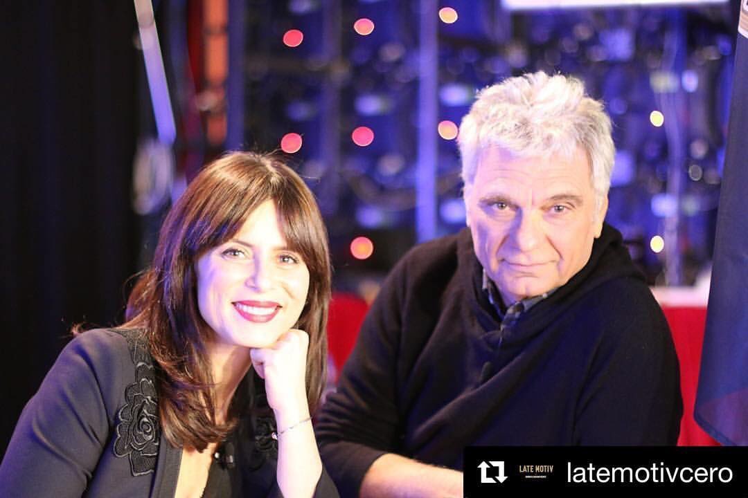 Mön Versalles tweet media