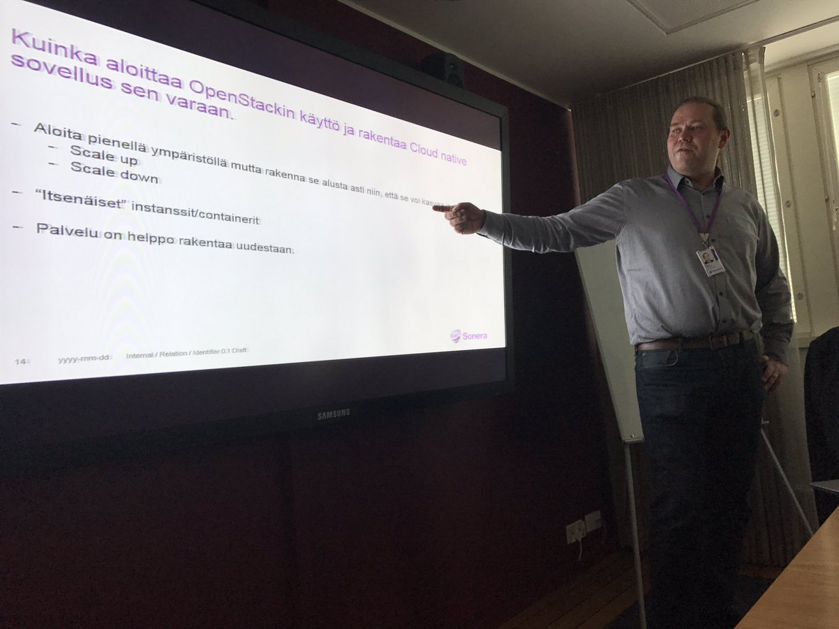 teemuo's tweet photo. #SoneraB2D #Cloud #EarlyAdaptor -tilaisuus. Sauli kertoo miten pääsee alkuun #OpenStack pohjaisten sovellusten teossa. #koskamävoin #asiaa 💪 https://t.co/ZNCKXbMEDo