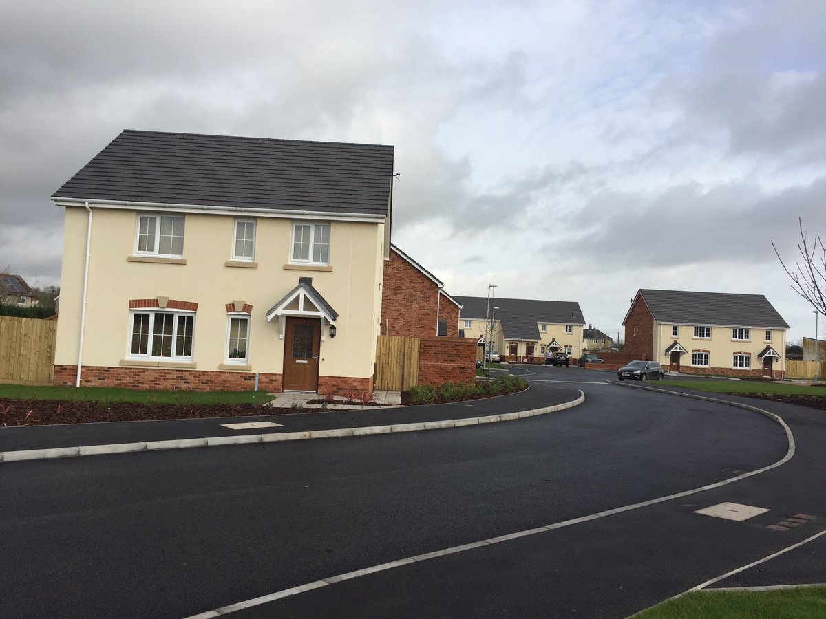 Emyr Jones tweet media