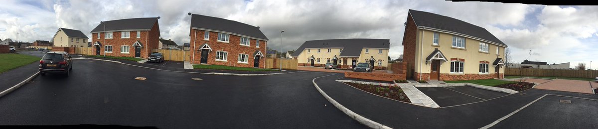 Emyr Jones tweet media