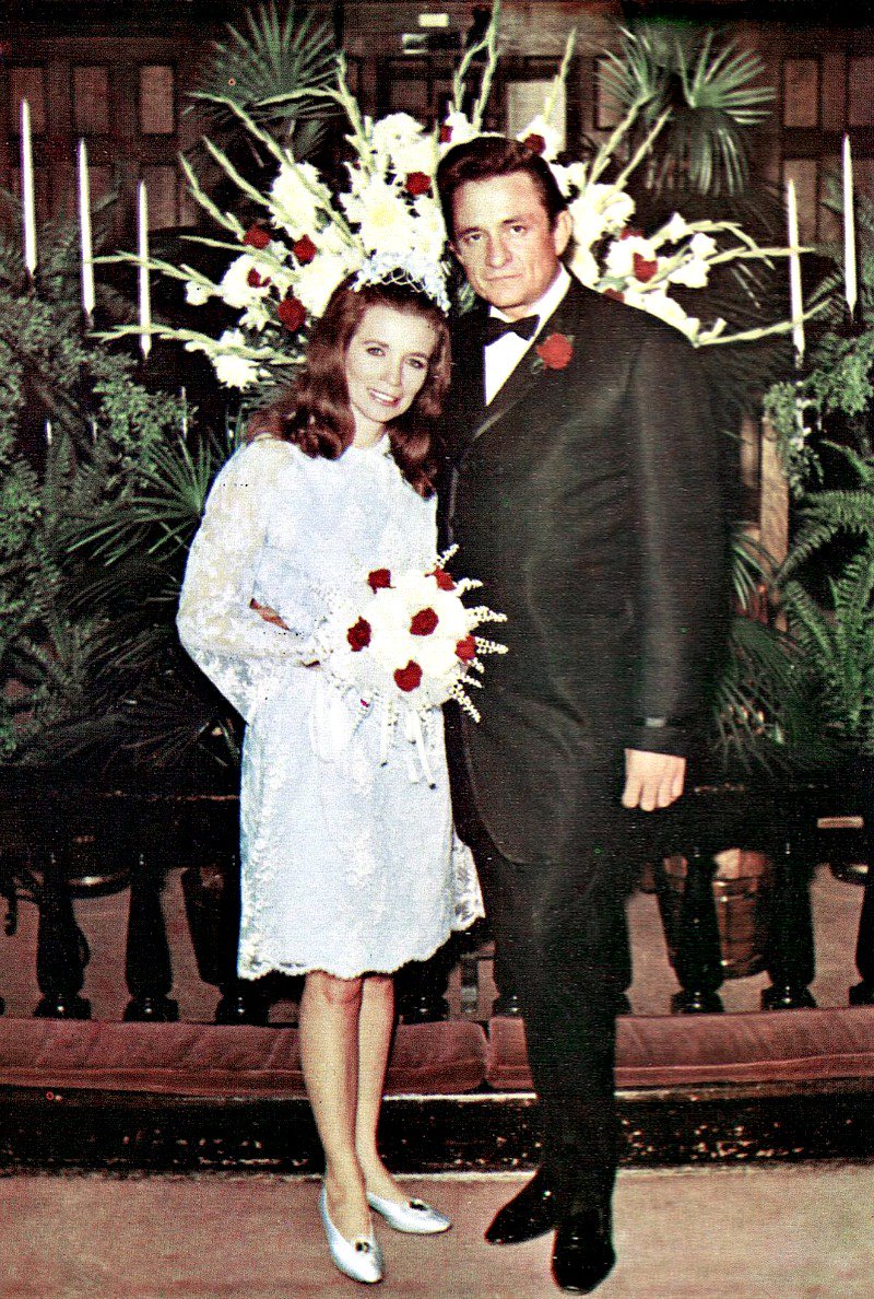 SindersBridal's tweet photo. #ThrowbackThursday
#JuneCarterCash wore a short, light blue, lace, #weddinggown for her #wedding to #JohnnyCash on March 1st, 1968. https://t.co/6SMnHubNXE