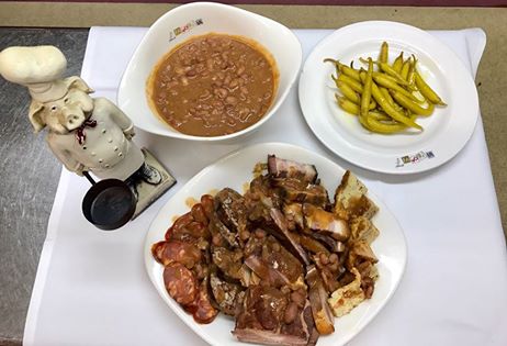 Todos los #jueves nuestro plato de #cuchara estrella es la Olla Poderida ¿Tenéis hambre? ¡Pues manos a la obra! 🍲 🐯