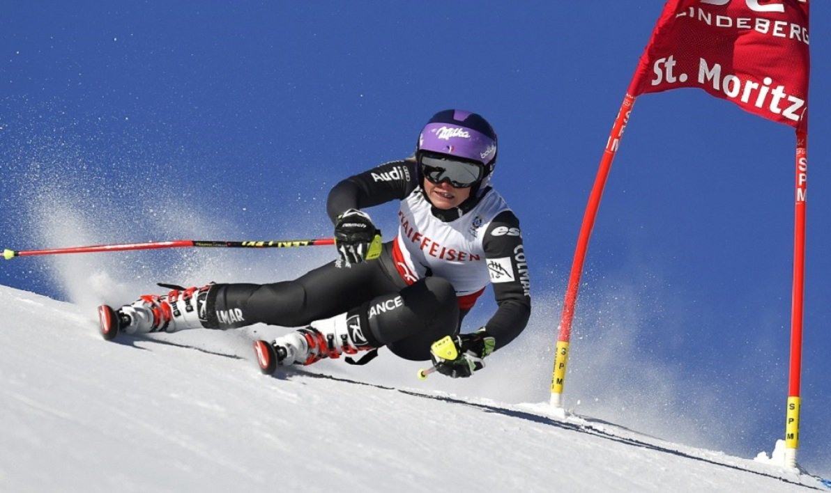 RMCsport's tweet photo. Mondiaux de ski : @TessaWorley est championne du monde du Géant pour la 2nde fois ! 🇫🇷
Live ▶️https://t.co/DzuavVdclV
#rmclive #stmoritz2017 https://t.co/mqgE8rrK8s