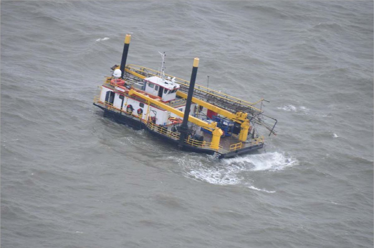 DVIDS_Rachel's tweet photo. #CoastGuard rescues lift boat crewmembers near Southwest Pass #Louisiana: https://t.co/c8GlZ5dzTO @NOLAnews https://t.co/AJo3qnfgxD