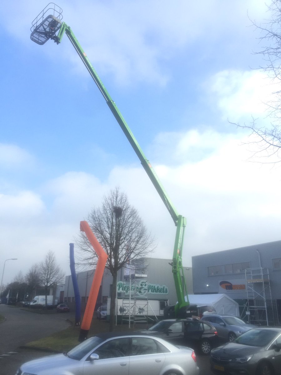 Technodag #VVBHUSAN <a href="/gem_roosendaal/">Gemeente Roosendaal</a> met <a href="/AEverhuur/">Access Equipment BV</a> <a href="/kok_leon/">COPAGRO</a> <a href="/Wienese/">Wienese</a> <a href="/veenemanbv/">veeneman bv</a> <a href="/SprayMaxGraco/">SprayMax Graco</a> <a href="/WSBWagner1/">WSB Wagner</a> <a href="/Festool_NL/">Festool Nederland</a> <a href="/Klopinnovations/">Klop Innovations</a>