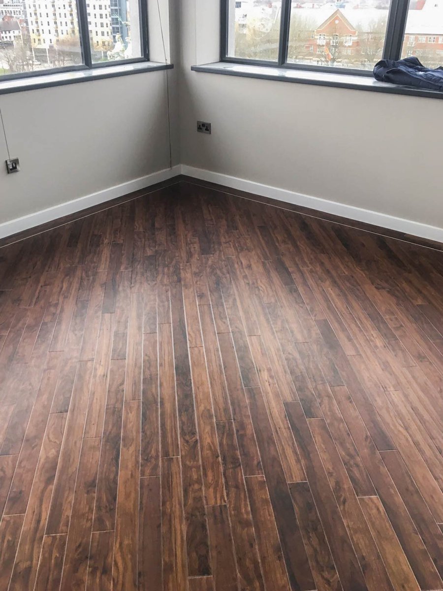SandDFlooring's tweet image. Stylish @KarndeanFloors RP41 @UzinLtd L3 Gold Screed &amp;amp; 2000s Adhesive installed @EssexHouse #Hull by @SandDFlooring