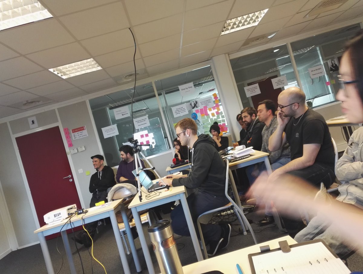 marine_cmk's tweet photo. Se servir du digital pour une recherche d'emploi by @CraissacLJM  @agence636 @Simplon_Occ #réseaux #opportunité #numérique #marchéCaché https://t.co/6eSmcWBT59