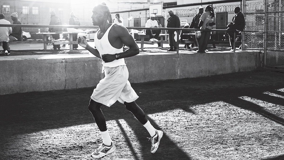 Longreads's tweet photo. Inside the San Quentin Marathon https://t.co/TnSUu9CXPG @byjessekatz @GQMagazine #longreads https://t.co/jz1pJGqqWb