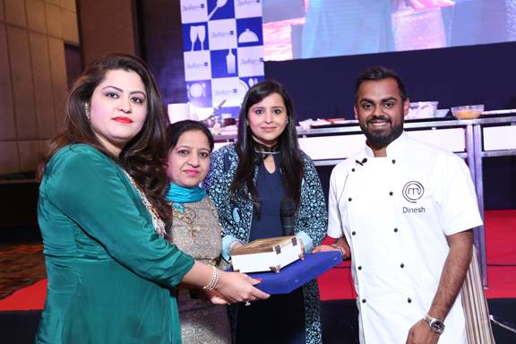 HospiBuz's tweet photo. A #Culinary Escapade wid @IndiaMasterchef  Season5 Finalist, @DineshPatelofc &amp; Ms Alka Ladhani at @RadissonBluAgra https://t.co/mUHAXtNBpl https://t.co/hXmninKFms