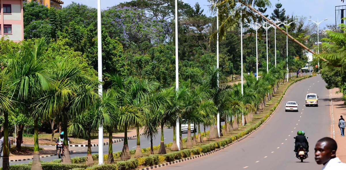 VisitKigali's tweet photo. #KeepingKigaliClean! You can literally see the fresh air! 😍😍😍😍 https://t.co/mbHuPsuCH2