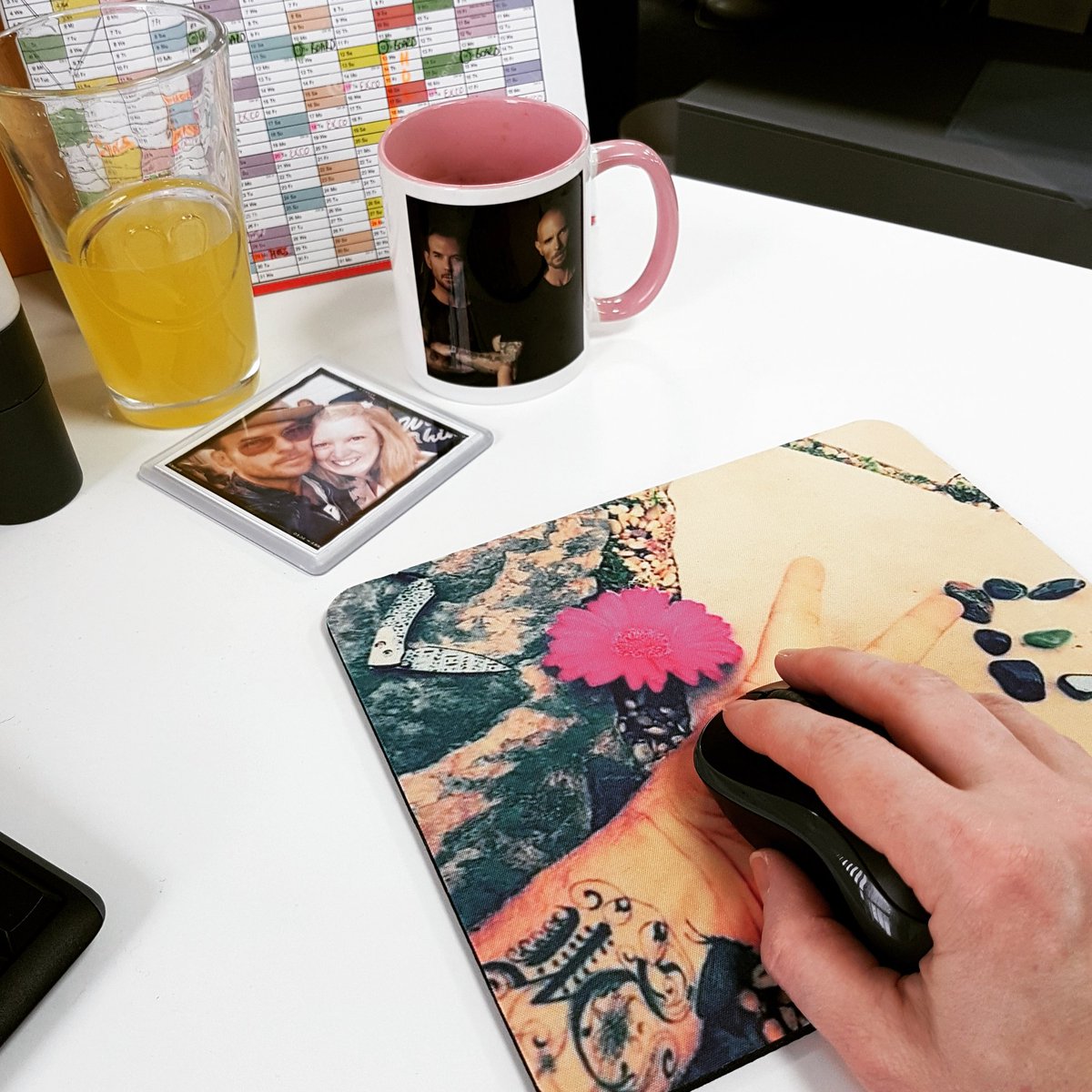 IamMrsKateG's tweet photo. Office Necessities!
#GossIsBoss ๐๐๐ #BROSAreBack @MattGoss @LukeGoss https://t.co/waAjhFCHY2