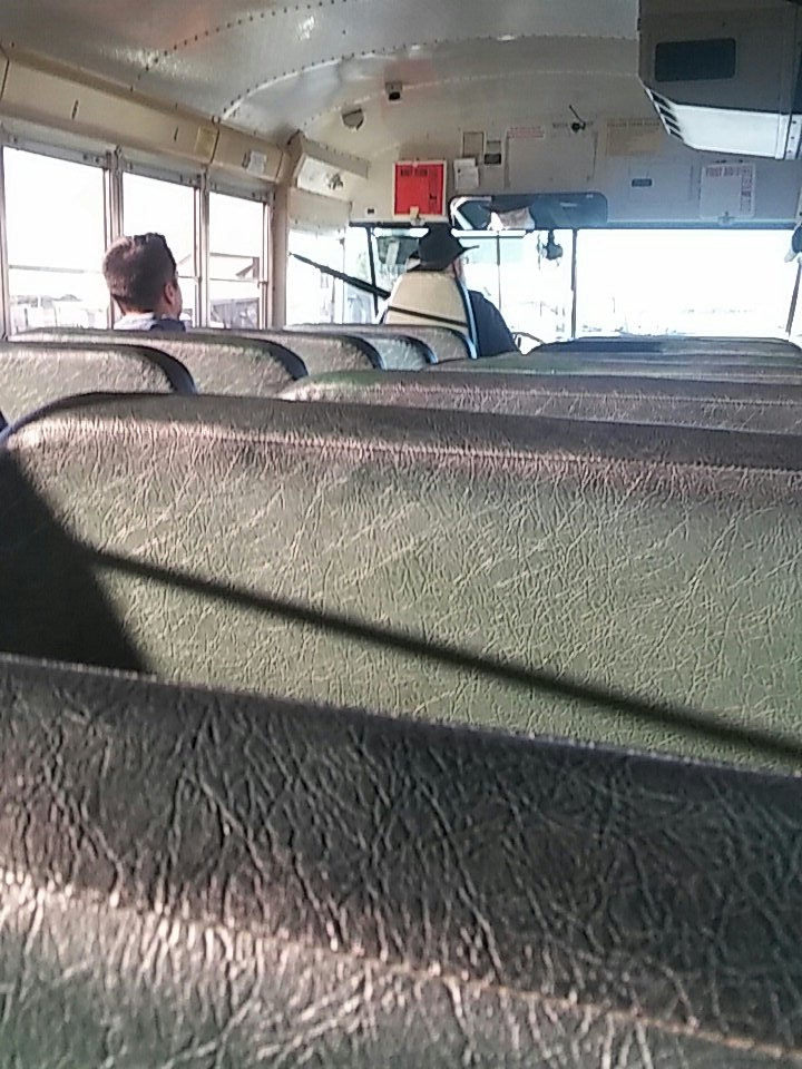 AbAtrejo18's tweet photo. There is no one on the bus 😲😂
#adaywithoutlatinos https://t.co/CdOqQ398vb
