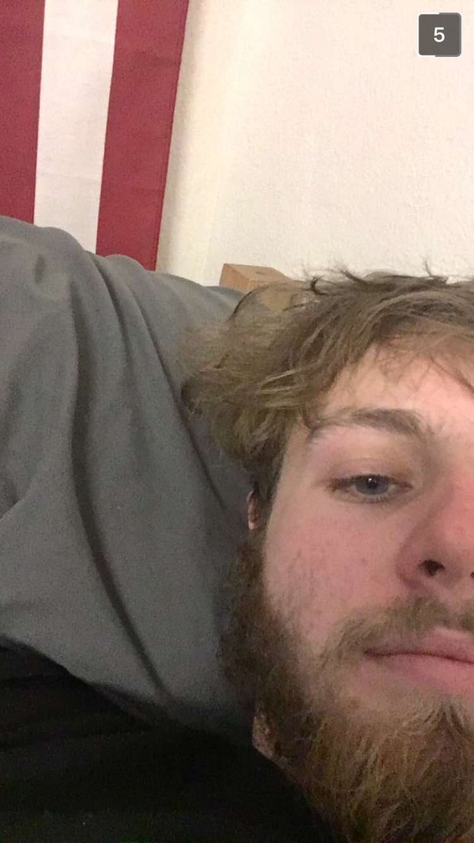 NickLacHateClub's tweet photo. The flow and beard combo is unprecedented in America #MakeAmericaFlowAgain #BeardBoys  @GQBeards @FLOW_official https://t.co/IJVkwAc7kT