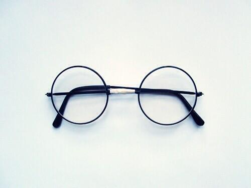 PotterWorldUK's tweet photo. It's strange how something so simple can represent so much https://t.co/3YNfPWj8Og