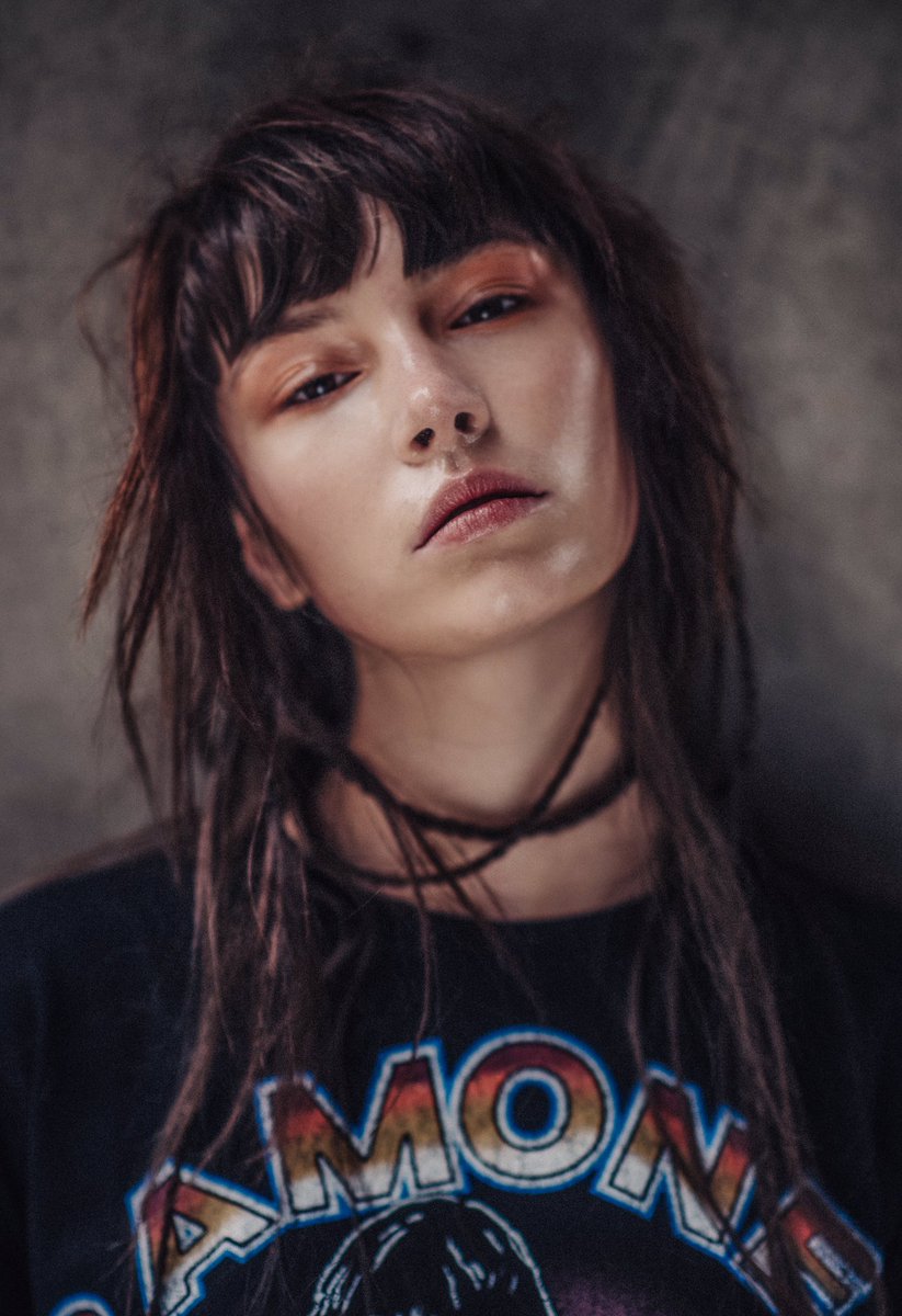 Amazing @ursh__ nailing the rock chick look! 🤘🏻⚡️💥
With @karlcollins1 <a href="/reubenwood/">reuben wood</a> and killer team tagged.