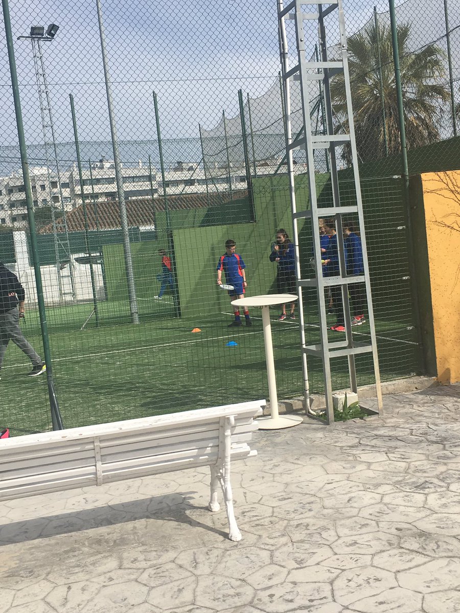 mflolchfa's tweet photo. Fantastic day in school this morning and now the pupils are playing paddle tennis and horse riding! #Olchfa @coleci_1969 @Olchfaschool https://t.co/04CXeStCQU