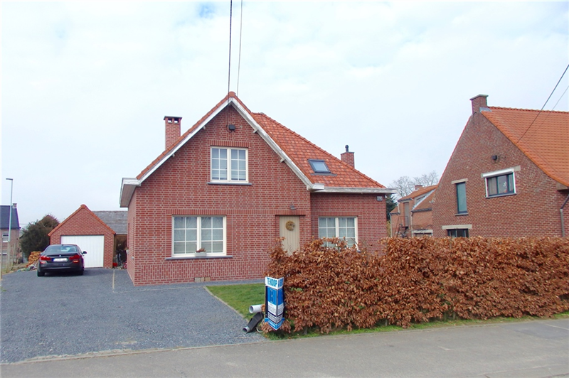 INSTAPKLARE gezellige villa met aparte GARAGE! - 350.000? - Route d'Anvaing 1, 7910 ARC-WATTR immobeguin.be/nl/component/p…