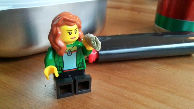 I made lego-me a little more accurate
#minijoint #minifig https://t.co/elMJ3b1kHF