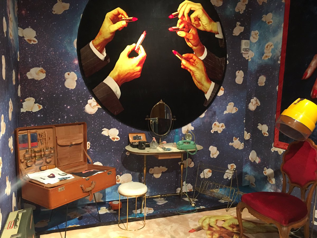 Ruschka's tweet photo. morning interlude at the ToiletPaper installation @visionaireworld #mauriziocattelan FYI, great place for coffee/croissant/impromptu meeting https://t.co/iC5tWqXd7w