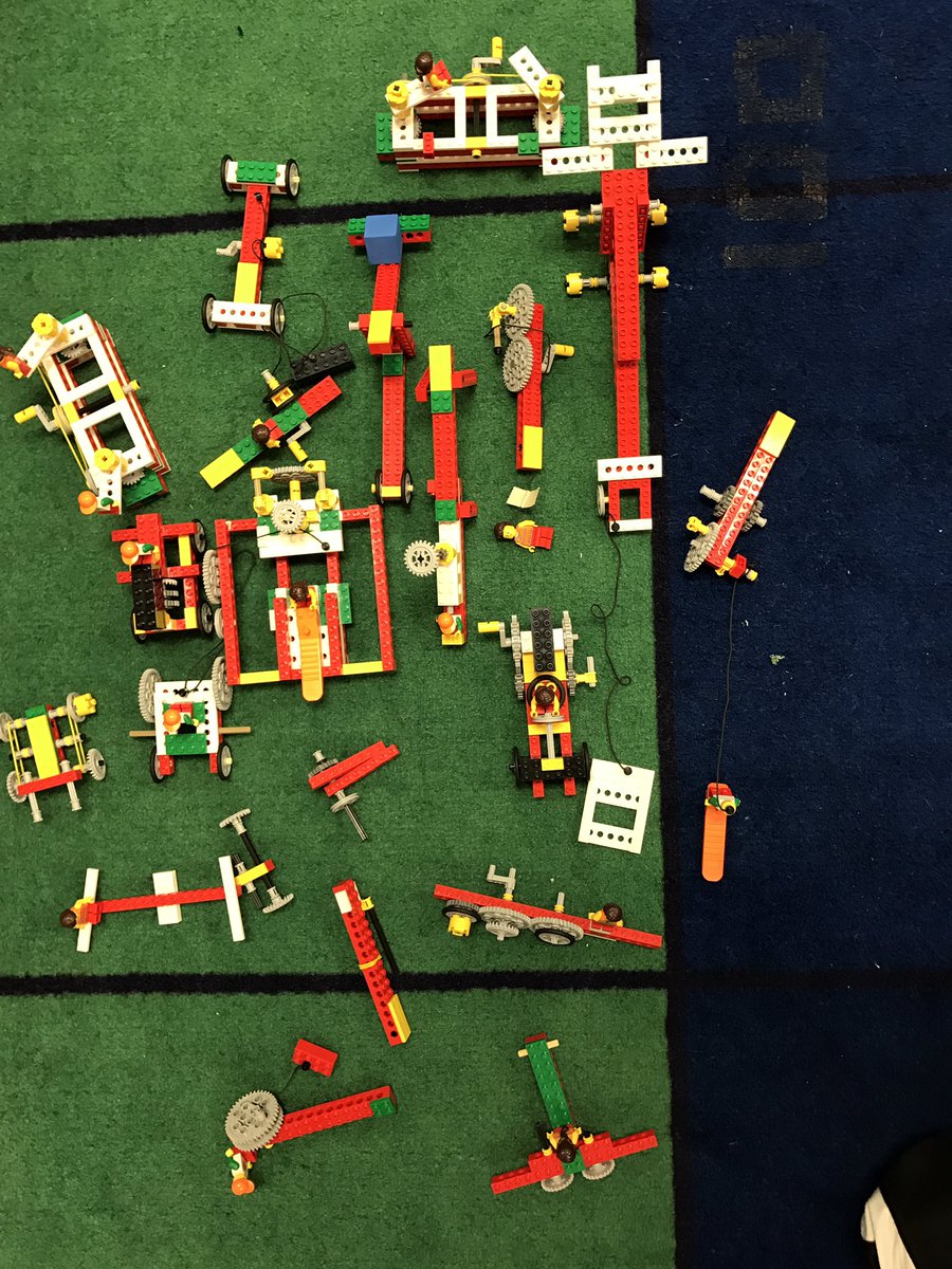 sdlaprade's tweet image. More simple and compound machines #legokits @HornetNews