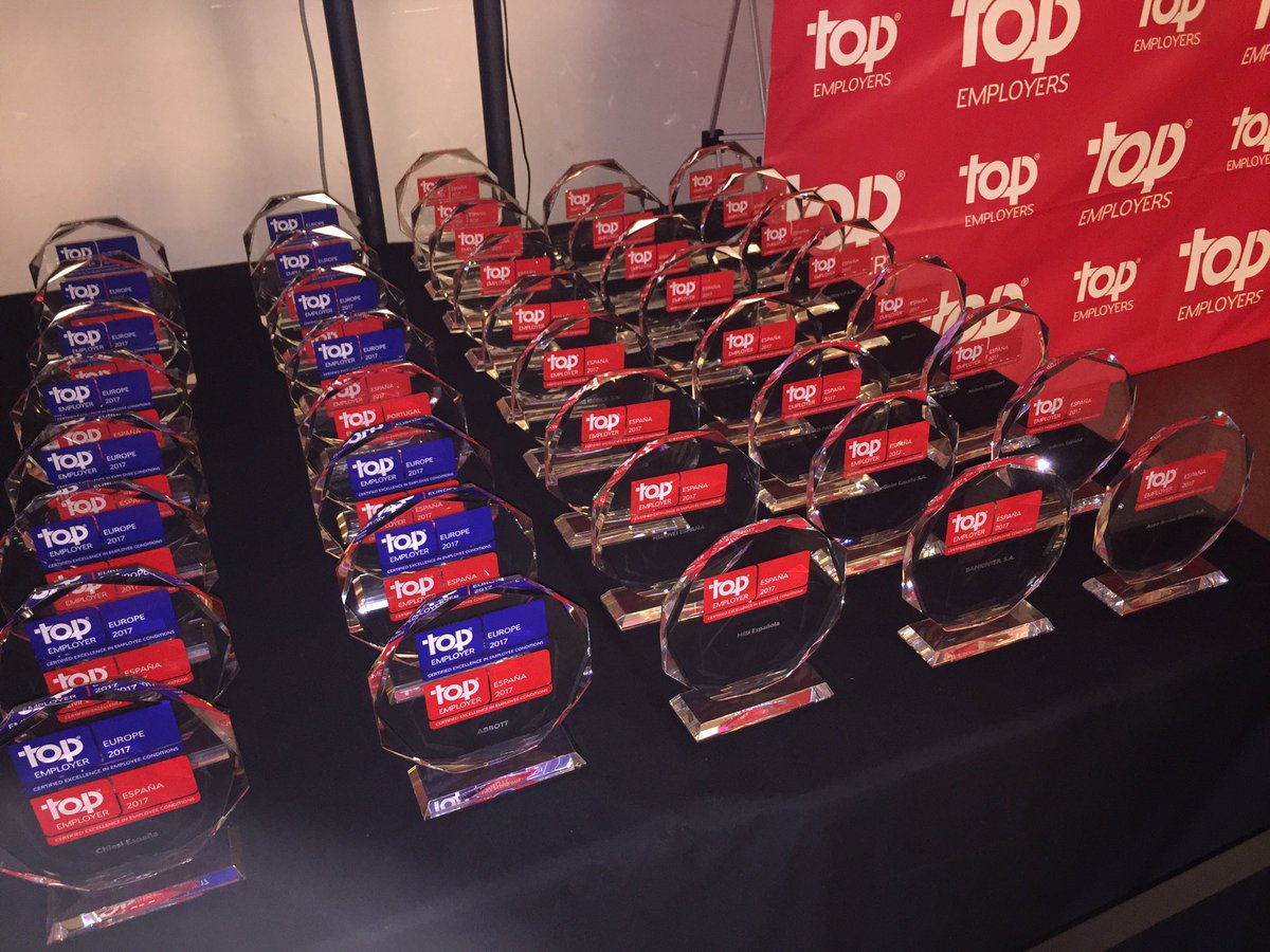 vwgroup_es's tweet photo. Estamos de celebración!! #topemployer #TECD17 https://t.co/U9XS3Ok7xA