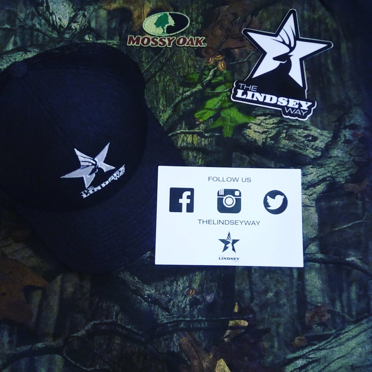 BeardedGaBoy's tweet photo. @thelindseyway Thanks so much for my hat and sticker (It's going on my truck ) Awesome giveaway!!  #TheLindseyWay #MossyOak https://t.co/gNgJmKNziV