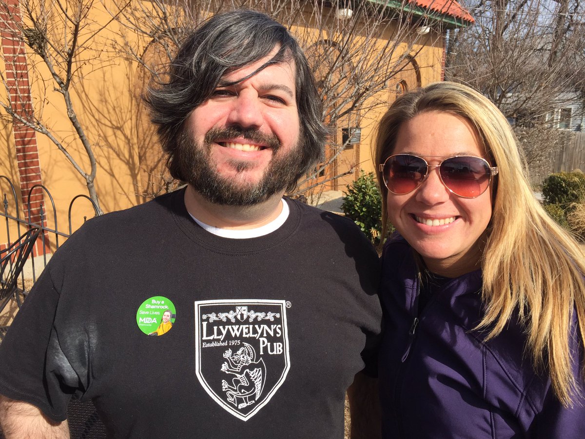 fitchickstl's tweet photo. #Q #ImpracticalJokers #celebrityspotting https://t.co/O9Ni7dIMVx