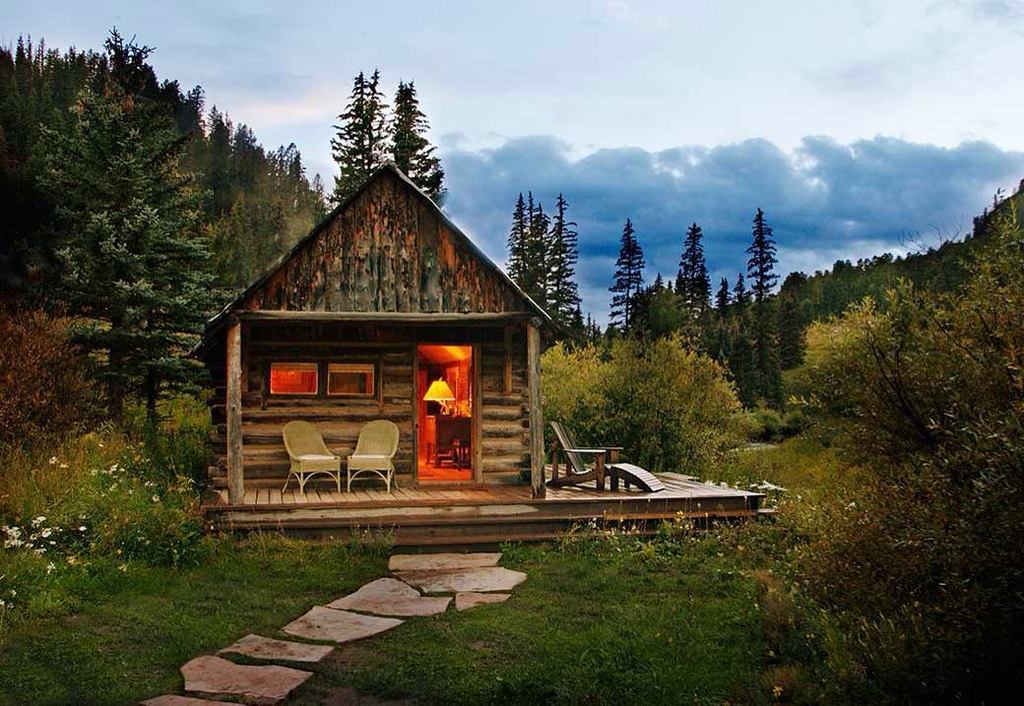 thetinyhousesco's tweet photo. Minicasa de madera para perderse! #casasdemadera #woodhouses #woodhouse #minicasa #microca… https://t.co/AQetsoaviX https://t.co/cIcb8U1KRj