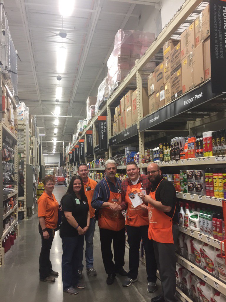 RodneyRollinsHD's tweet photo. 1410 D28 DH Collin Szabo receiving a Homer AND a MET Bravo from DEM for fantastic overheads !!!! Thank you !!!! https://t.co/enxNvyx3k4