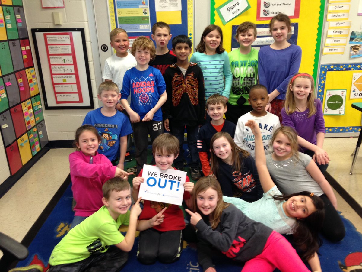 ageigner's tweet photo. 2nd graders are WILD about animals!  #WeAre44 #PVpanthers https://t.co/r865LAlmSm