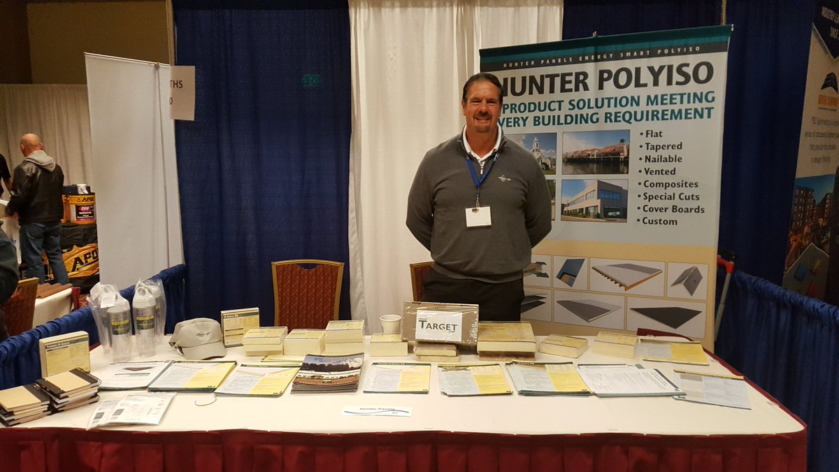 RCIPugetSound's tweet image. Tom Rhoads is here representing @HunterPanels. Good to see another Chapter supporter at the RCAW.