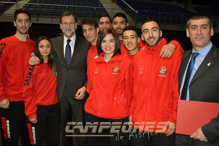CAMPEONESAranju's tweet photo. El #Deporte de #Aranjuez, en lo más alto en el Homenaje al Deportista Madrileño https://t.co/cEEjRN4cpb @ComunidadMadrid @marianorajoy https://t.co/OTtSnkhOwb