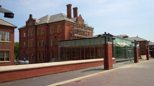 HumberLaunch's tweet photo. Humber Launch is now the Humber Centre for Entrepreneurship! Follow us on Twitter @humbercfe to stay up-to-date with our events &amp; workshops https://t.co/kk9sjSYHin