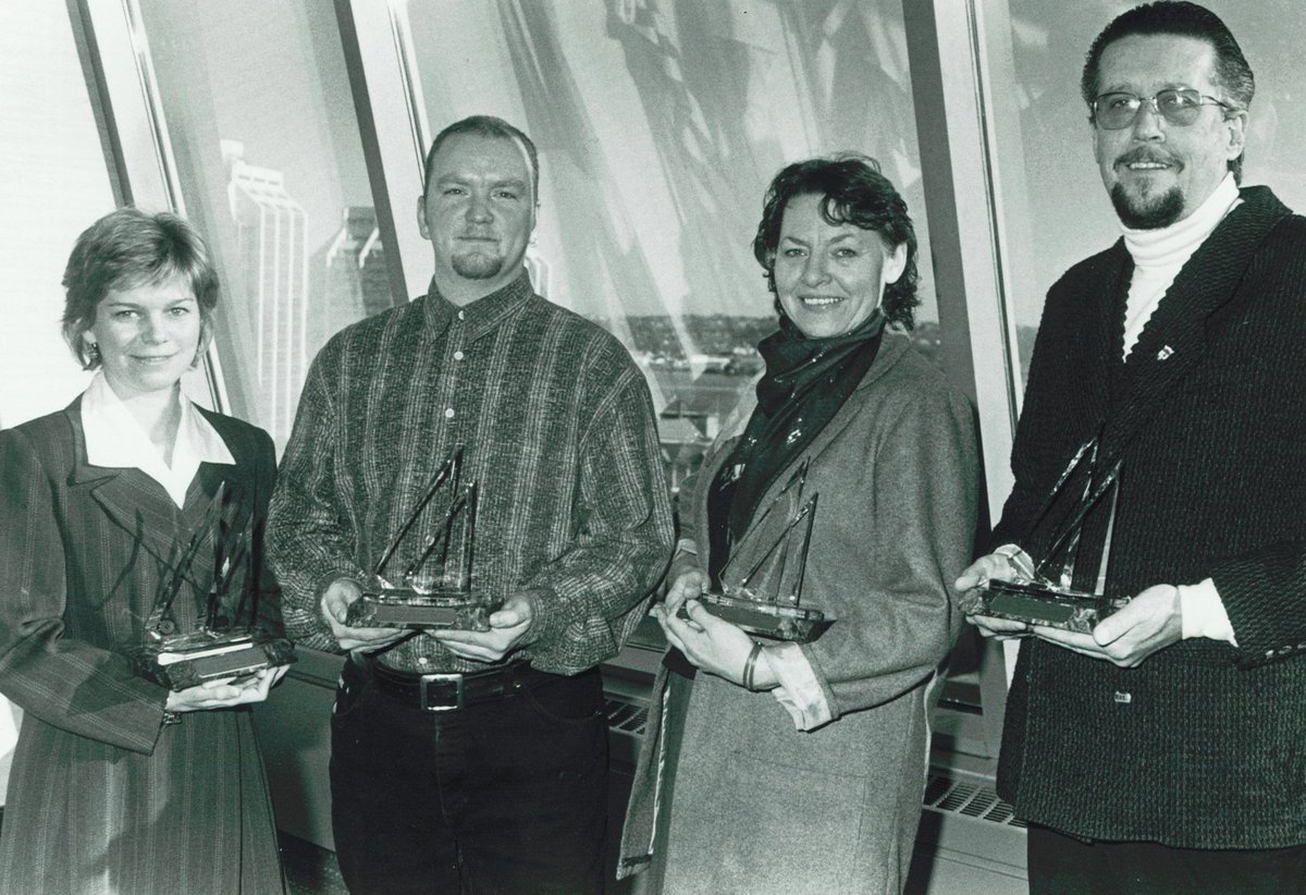 CCFFCMA's tweet photo. Here's a 21-year #craftbt for you!
Winners of the very first Atlantic Canada Craft Awards for Excellence back in 1996! https://t.co/ewrMYZoIeo