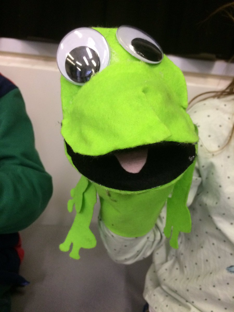 Hyunjungmakes's tweet photo. Half-term funday Workshop @LittleATheatre crazy Monsters are out and about telling their jokes and poems!!! https://t.co/iptQPGmgrS