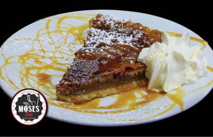 DeliMoses's tweet photo. L'heure du goûter chez #Moses pour quel dessert craquerez-vous ? 😱😱🍮🍩🍪🍫🍰🍰😋😋👌🏽#Fondantchoco #PecanPie #Cheesecake #Crumble ?? #Miam https://t.co/qlI2zWKywa