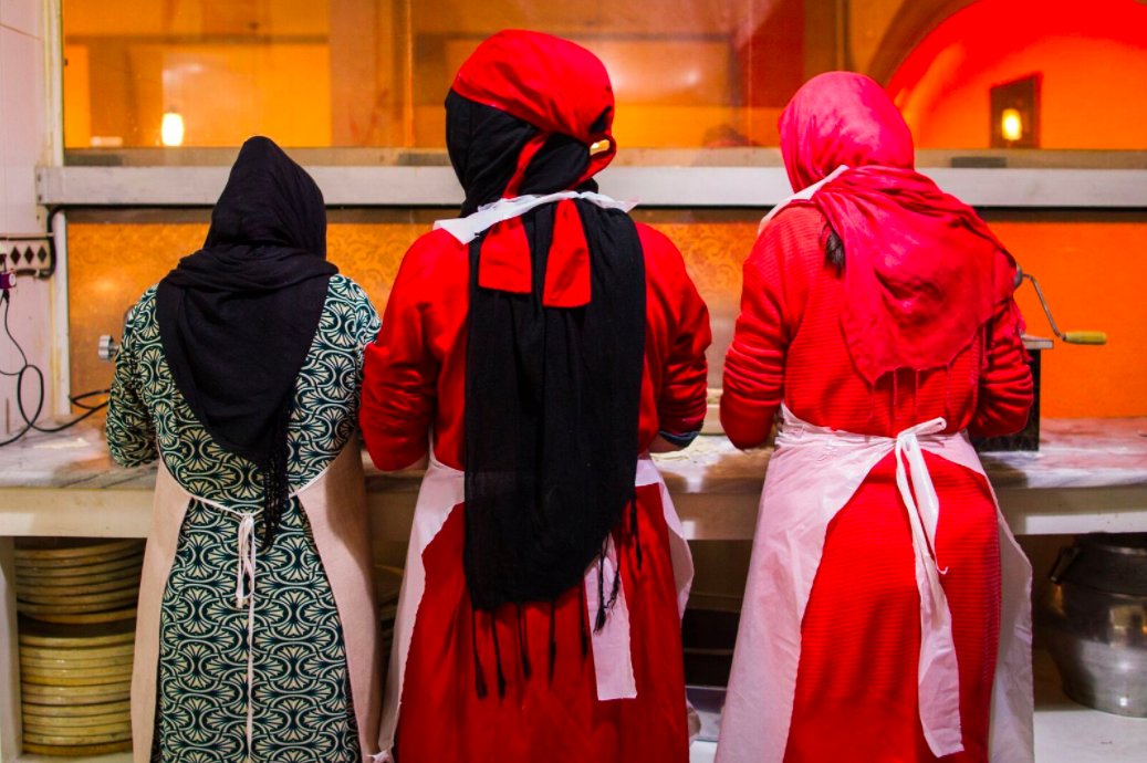 How one restaurant in Afghanistan improves the lives of women eater.com/2017/2/16/1463…