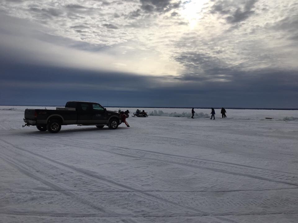 BATB_WI's tweet photo. Beautiful morning on the Bay!  Pressure ridge grooming taking place.  Stay tuned today for tent, parking, and more race updates! https://t.co/tFuR8pQ1SZ